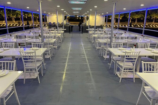 Dubai Marina Dinner Cruise with Live Shows - Live shows, music, and the evening mood