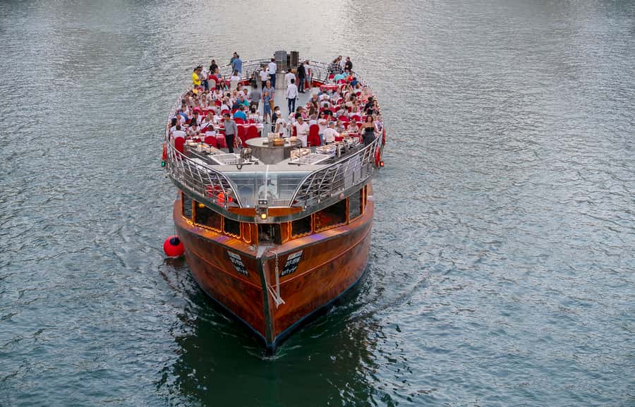Dubai: Marina Luxury Dhow Dinner Cruise - The Two-Hour Route Through Dubai Marina