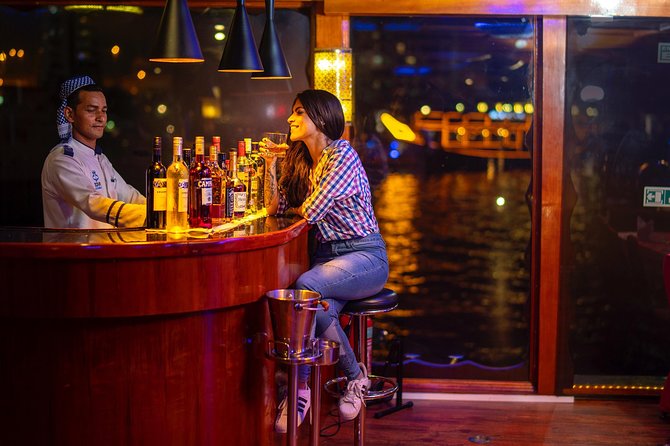 Dubai Marina: Luxury Dhow Dinner Cruise with Hotel Transfer - Cayan Tower and Dubai’s architectural show