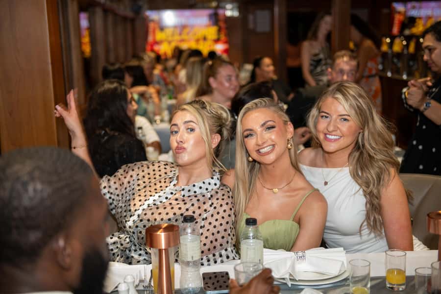Dubai Marina: Luxury Dinner Cruise, Live Show, Open Bar & DJ - Starting at Dubai Marina