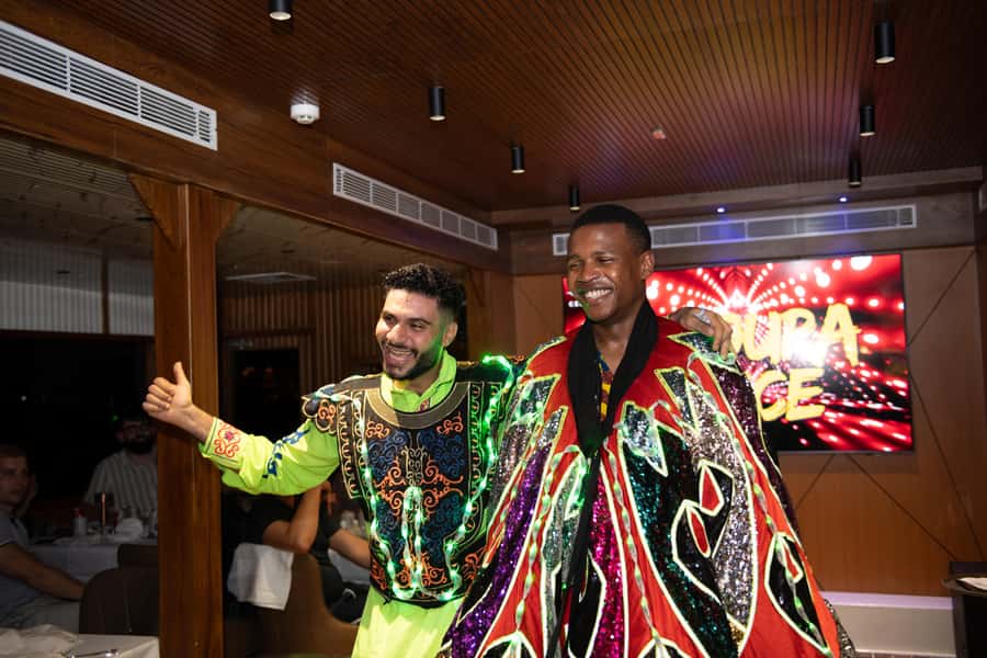 Dubai Marina: Luxury Dinner Cruise, Live Show, Open Bar & DJ - Who Will Enjoy This Cruise Most?