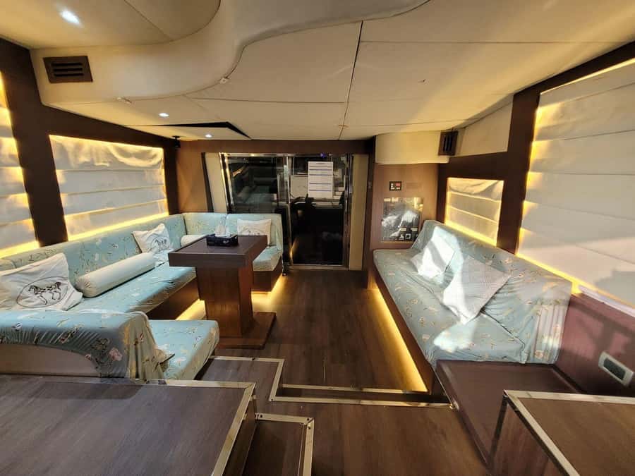 Dubai Marina luxury Yacht Tour: AinDubai,JBR &Harbour(1Hour) - Key things to know before boarding