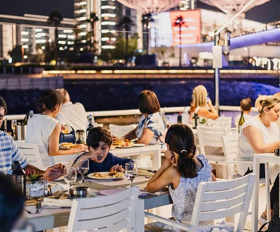 Dubai: Marina Premium Dinner Cruise with Unlimited Drinks - Why this cruise works for a first Dubai evening