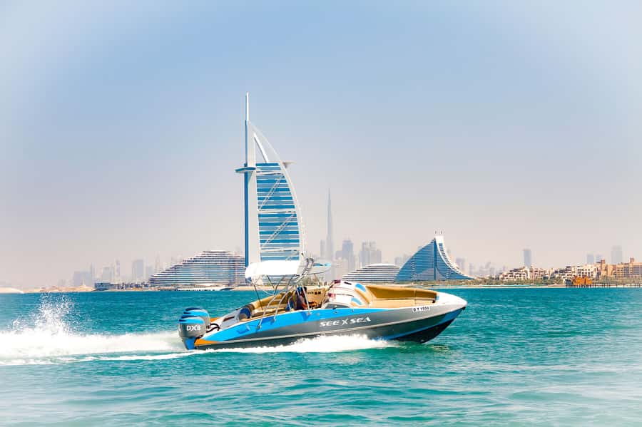 Dubai: Marina Private Boat Tour & Palm Jumeirah Sightseeing - Why Dubai looks better from a private boat