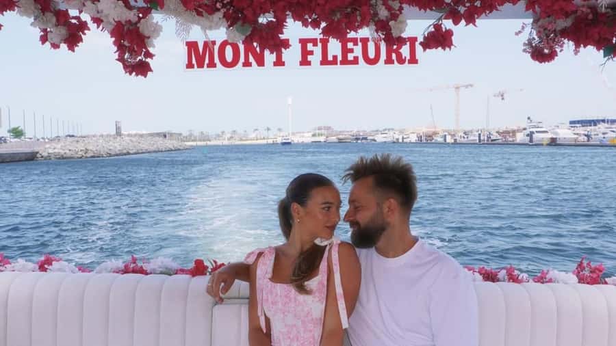 Dubai Marina: Private Boat Tour with Flower - Key points at a glance