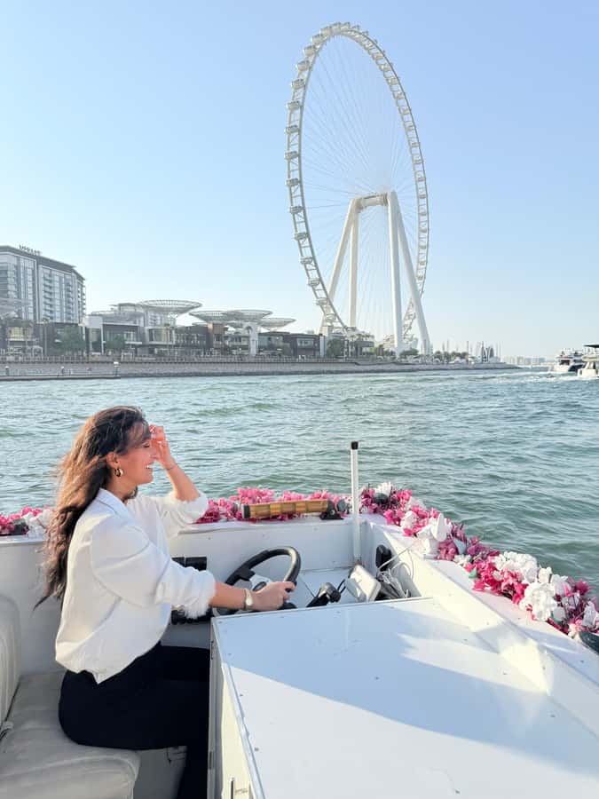 Dubai Marina: Private Boat Tour with Flower - Why a flower boat changes the Dubai Marina cruise