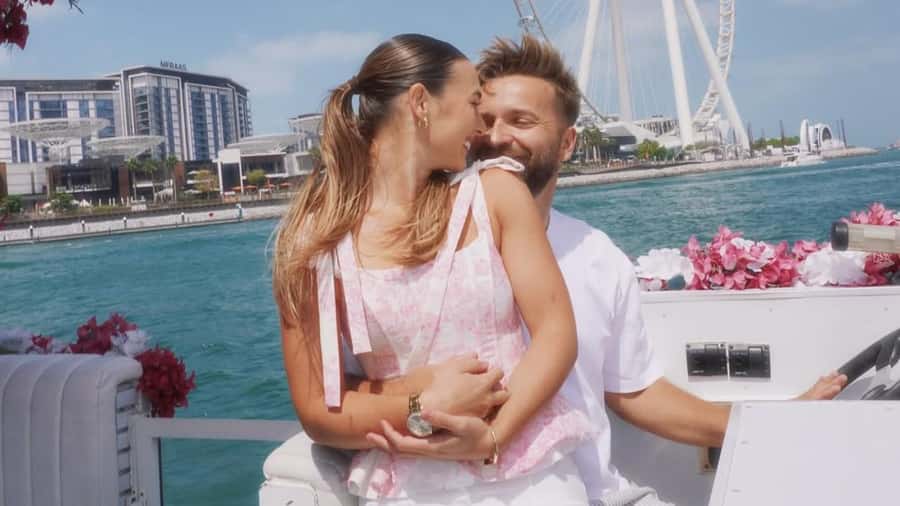 Dubai Marina: Private Boat Tour with Flower - Starting at Dubai Harbour Yacht Club