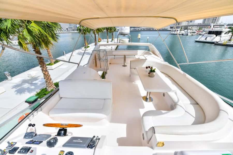 Dubai: Marina Private Luxury Yacht Tour - The lagoon swim stop near JBR