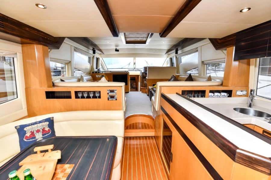 Dubai: Marina Private Luxury Yacht Tour - Who should book this yacht cruise?