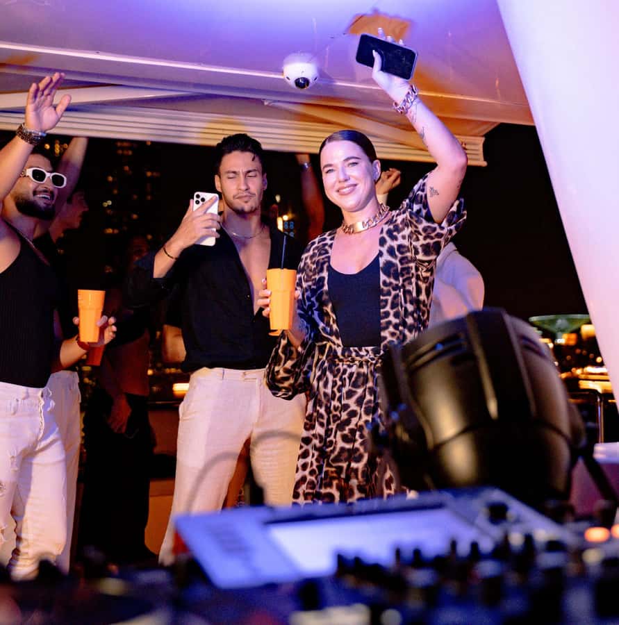 Dubai: Marina Yacht Party with BBQ, Unlimited Drinks and DJ - A Marina night built around music, food, and city lights