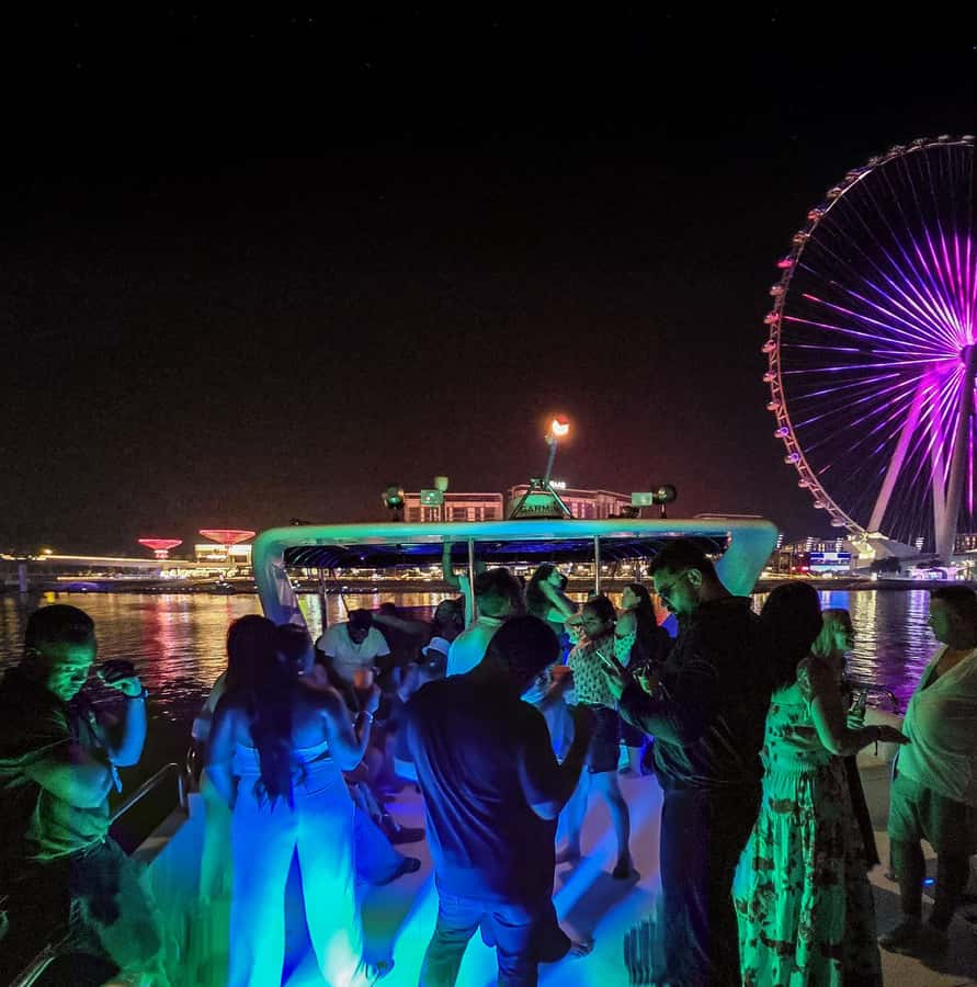 Dubai: Marina Yacht Party with BBQ, Unlimited Drinks and DJ - BBQ sliders and skewers served throughout the night