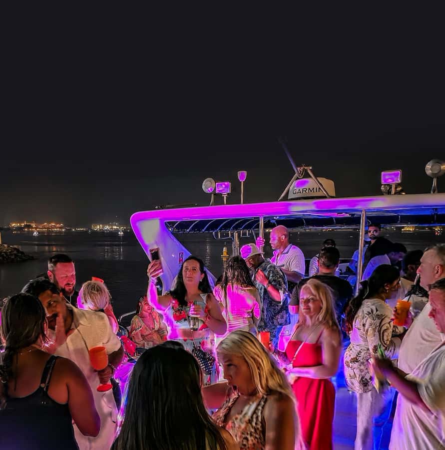 Dubai: Marina Yacht Party with BBQ, Unlimited Drinks and DJ - Is $89 good value for a four-hour yacht party?