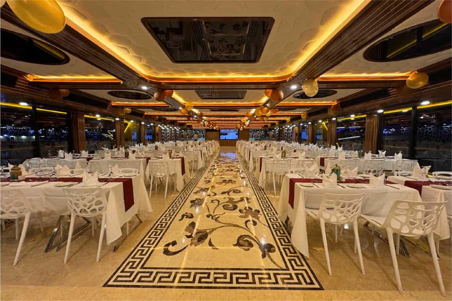 Dubai: Mega Yacht Dinner Cruise with Buffet - Standard or VIP: Which Ticket Makes Sense?