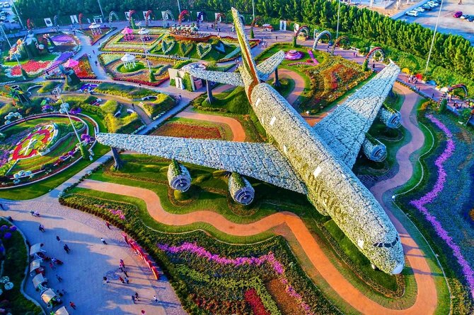 Dubai Miracle Garden Entry Tickets - Entering through the floral horses