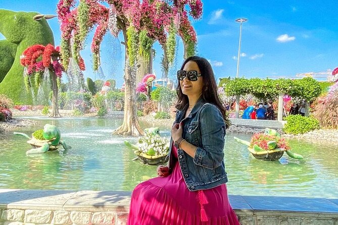 Dubai Miracle Garden Ticket - Entering the garden and getting your bearings