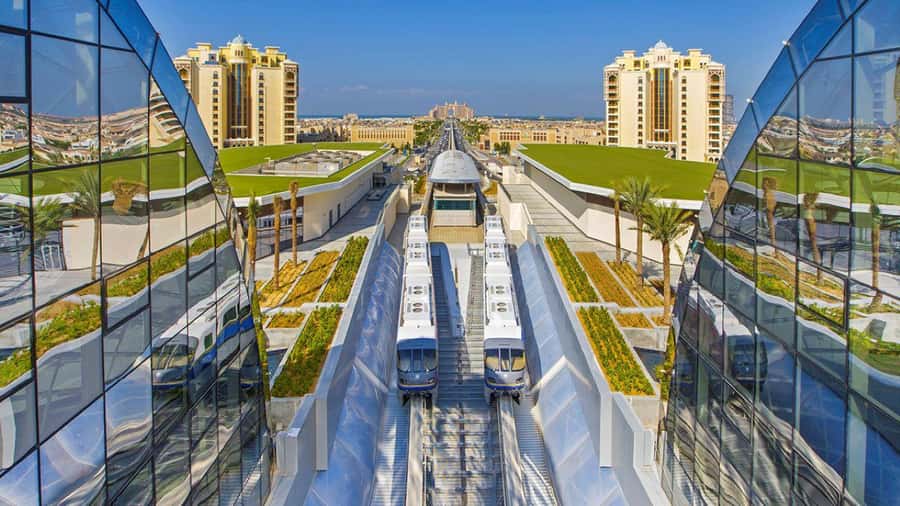Dubai Modern Tour: Souq Madinat, Marina, Burj Khalifa stop - Palm Jumeirah and Atlantis: the tour’s most distinctive ride