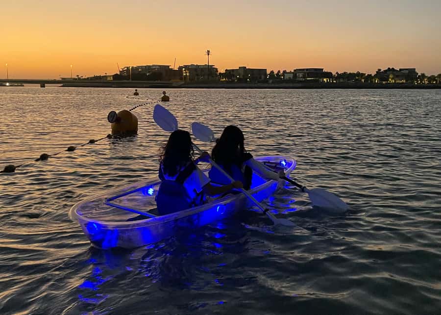 Dubai: Night Kayaking Tour - The safety briefing and first paddle