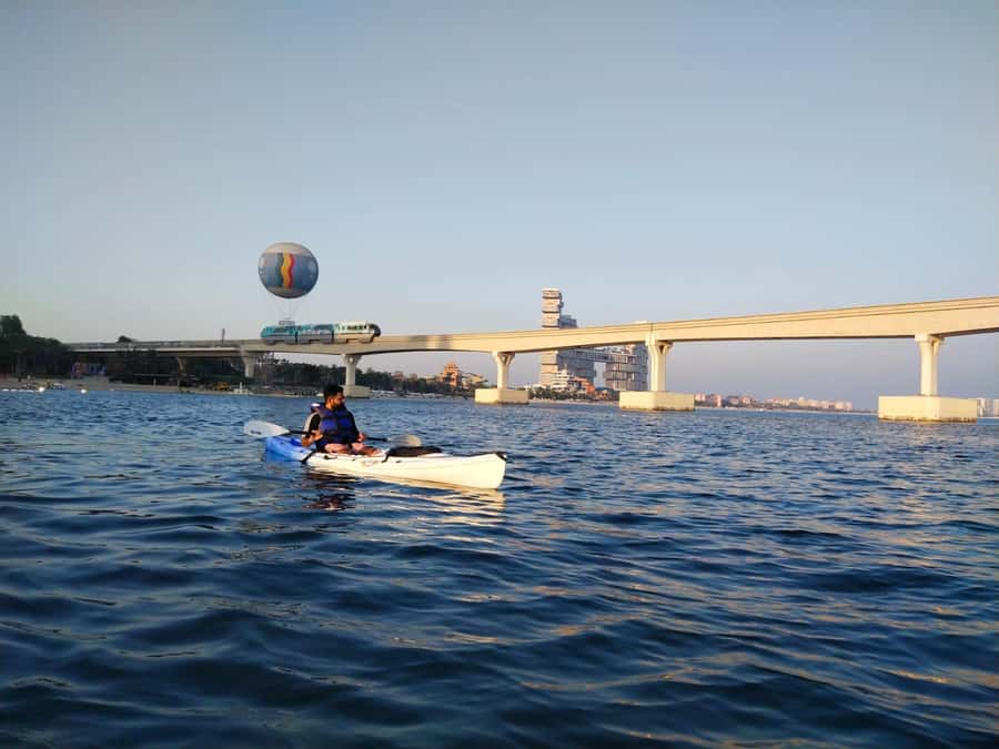Dubai: Palm Jumeirah Guided Kayaking Tour - Starting at Sofitel on Palm Jumeirah