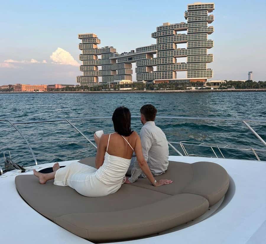 Dubai: Palm Jumeirah luxury private yacht Tour - What the crew and onboard service are like
