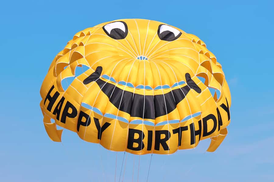 Dubai: Parasailing with Happy birthday Parachute JBR & Palm - Seeing Marina, Palm, JBR, and Ain Dubai from above