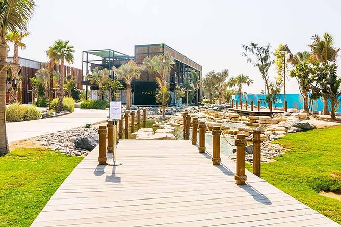 Dubai Personalised Sightseeing Tour in 4x4 Private Vehicle - La Mer, Zabeel Palace, and the Dubai Frame