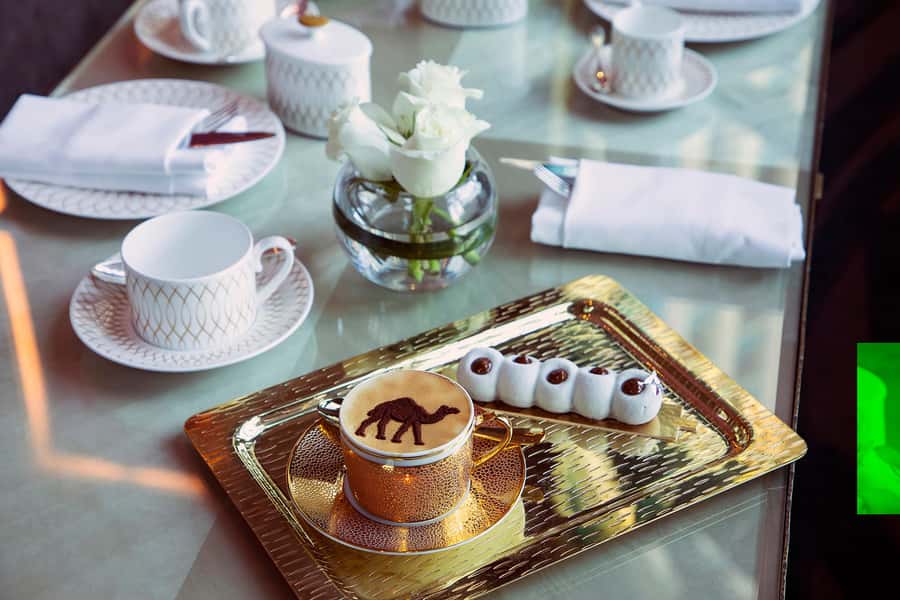 Dubai: Plato's Afternoon Tea in Atlantis the Palm - The setting: pool views and polished hotel drama