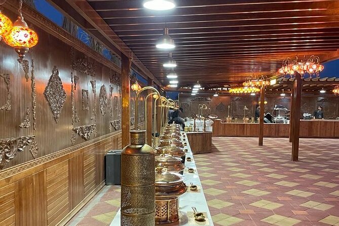 Dubai Premium Desert Safari – Live Buffet Dinner & Luxury Camp - Four kinds of live entertainment
