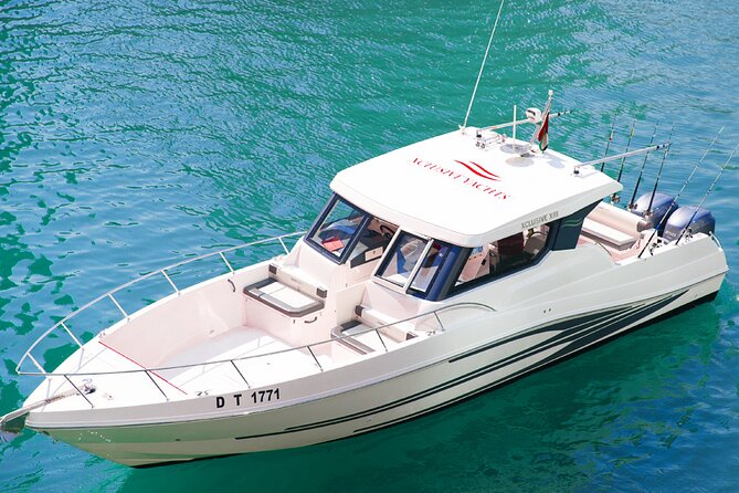 Dubai Private Boat Charter with Optional World Islands Upgrade - Best timing for photos and comfort