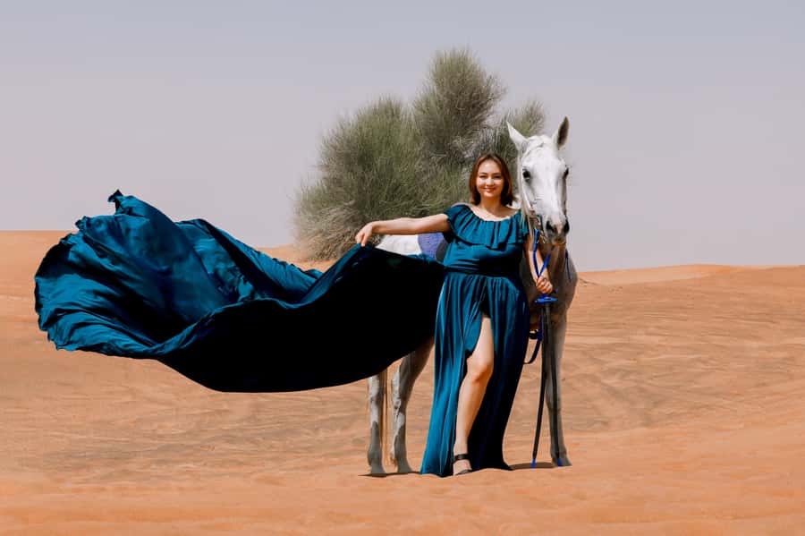 Dubai: Private Flying Dress Photography and Dune Drive Trip - Choosing the dress that shapes the whole shoot