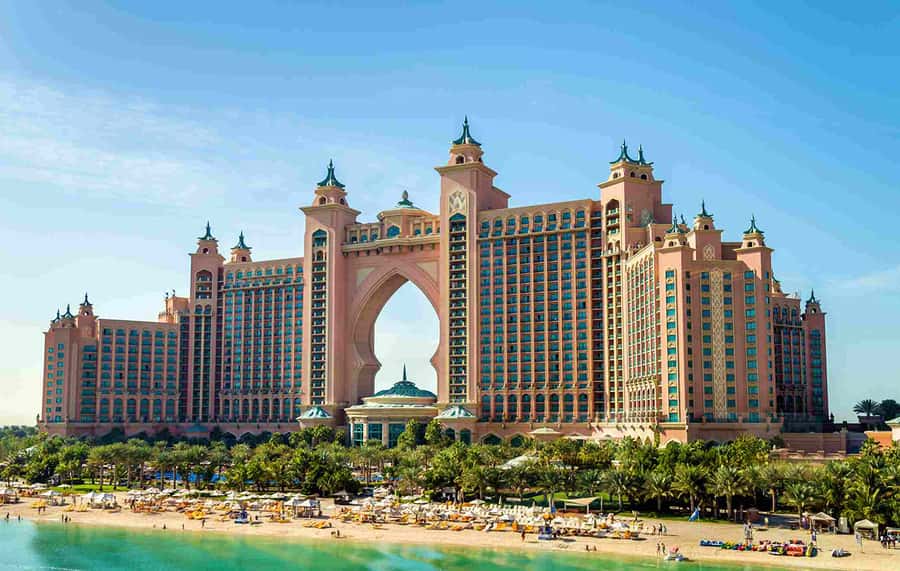 Dubai: Private Half-Day Sightseeing Tour - The guides and the private vehicle