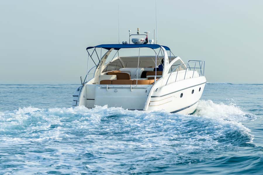 Dubai: Private Luxury Everest Yacht Cruise from Dubai Marina - A choice of one, two, three, four, or eight hours