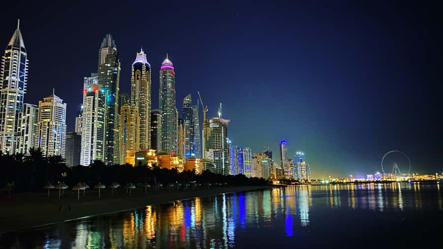 Dubai: Private Luxury Night Boat Tour - The First Views From The Modern Boat