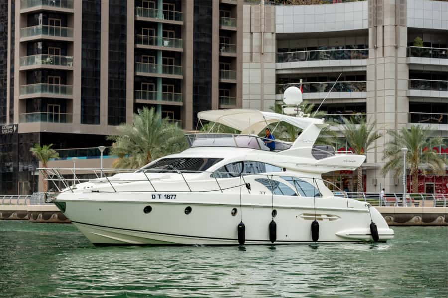 Dubai: Private Luxury Yacht Cruise for up to 20 People - What is included, and what should you bring?