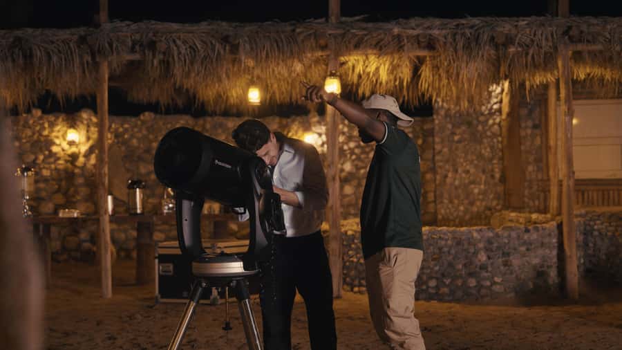 Dubai: Private Night Safari & Astronomy with 3-Course Dinner - The 1950s Land Rover Through the Conservation Reserve