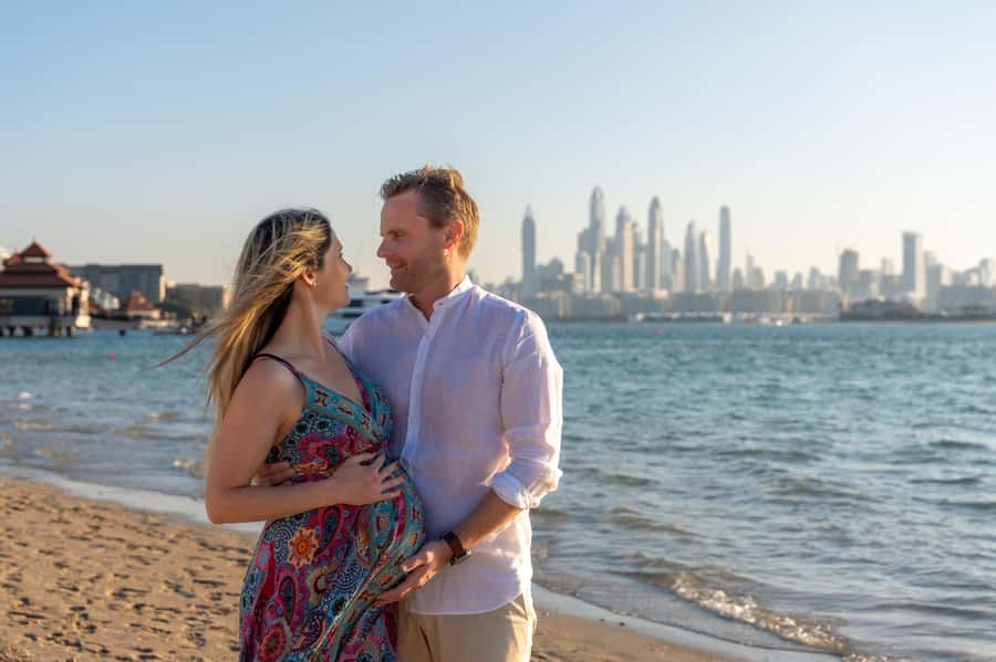 Dubai: Private Photoshoot with Hotel Pickup and Drop-off - Outfit changes add real value