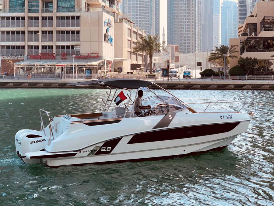 Dubai: Private Sea Escape Cruise - Swim, Tan & Sightsee - Tips for getting the best cruise