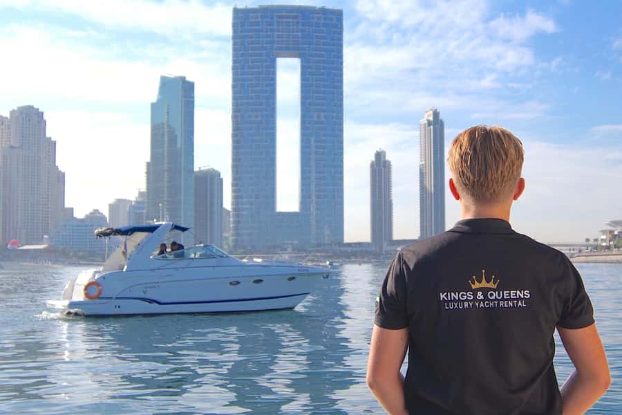 Dubai: Private Yacht Cruise for Unforgettable Memories - The one-hour route through Dubai Marina