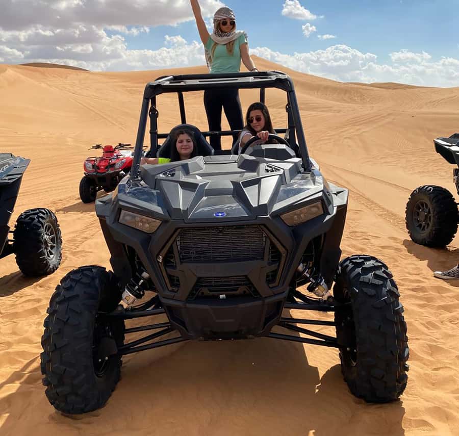 Dubai: Red Dune Desert, Dune Buggy Ride & BBQ Buffet Dinner - Who should book this experience?