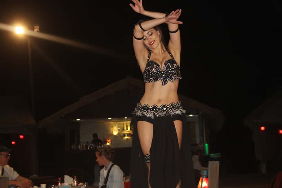 Dubai: Red Dune Desert, Dune Buggy Ride & BBQ Buffet Dinner - Red dunes, sunset photos, and sandboarding