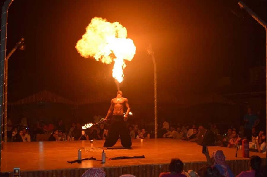 Dubai: Red Dunes Evening Quad Bike, Dune Blast with BBQ - The 4x4 dune blast and sandboarding