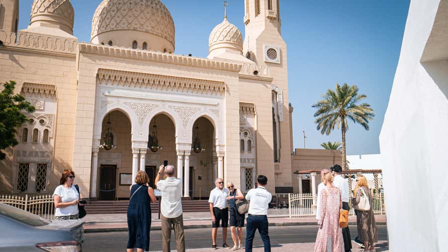 Dubai's Ancient Charm Tour - Jumeirah Mosque and the limits of the visit