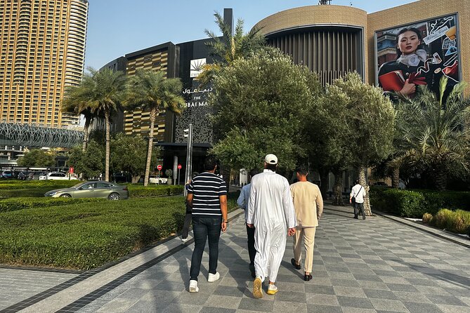 Dubai Secret Food Tours with Access to Burj Khalifa bar - The guides make a real difference