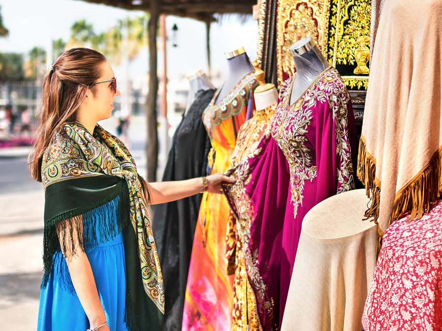 Dubai: Signature Old Town, Heritage Souks & Traditional Abra - What the vehicle and group format are really like