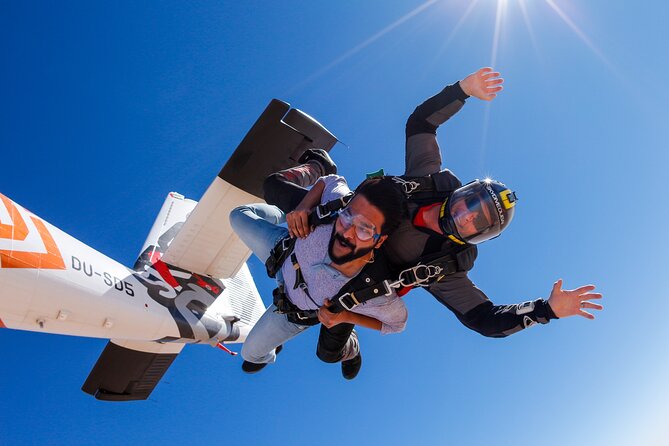 Dubai Skydive Tandem Over The Palm including Transfers - What your four hours usually involve