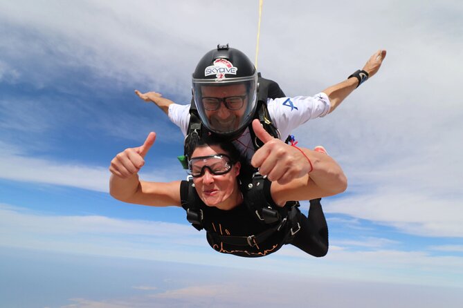 Dubai Skydive Tandem Over The Palm including Transfers - Photos and video add practical value