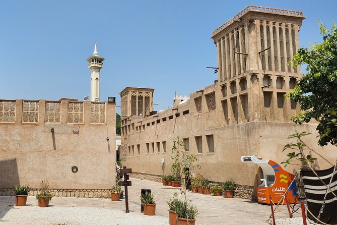 Dubai Souks, Museum Guided Tour with Boat Ride and Food Tastings - Ending under the bright lights of Gold Souk