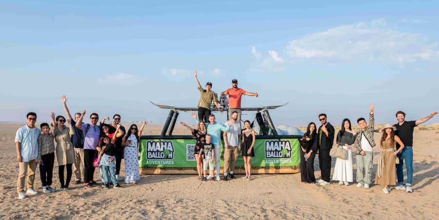 Dubai: Sunrise Hot Air Balloon Ride with Transfers - The flight at 4000 feet above the dunes
