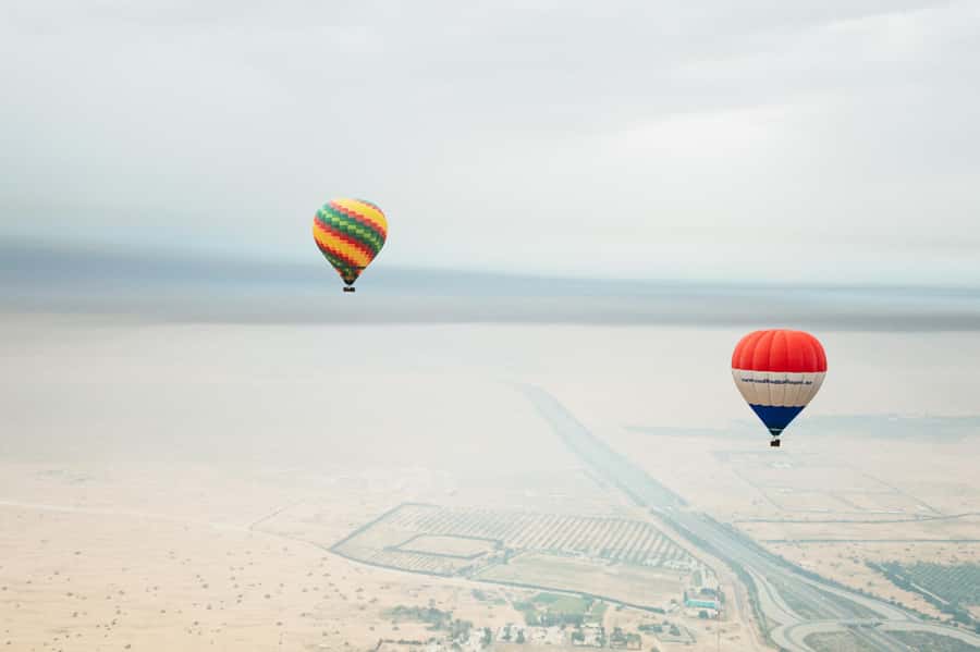 Dubai: Sunrise Hot Air Balloon Tour Over the Desert - Searching for oryx, gazelles, and camels