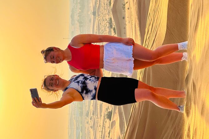 Dubai Sunset Red Dune Desert Safari, Sandboarding and Camel Ride - What to Bring and What to Wear