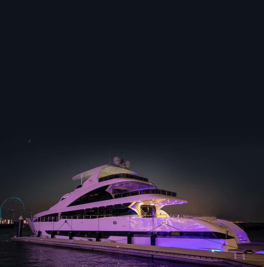 Dubai: Superyacht Experience with Live Music & Drinks - Daylight, sunset, or evening departure